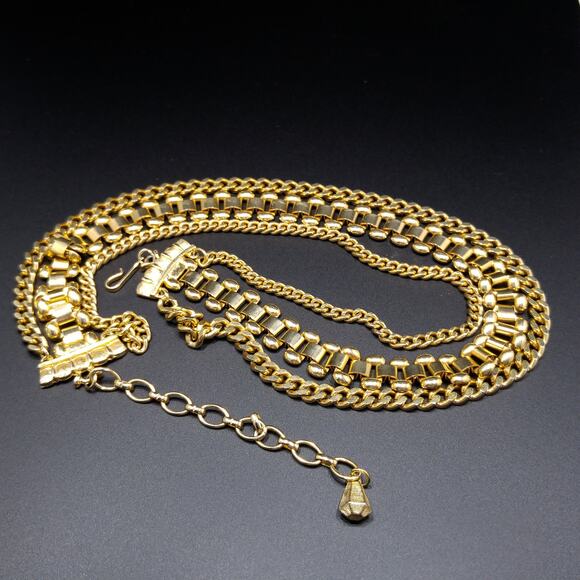 Coro Egyptian Revival Three Strand Necklace, Book Chain Center, 1950s Vintage - Picture 9 of 10